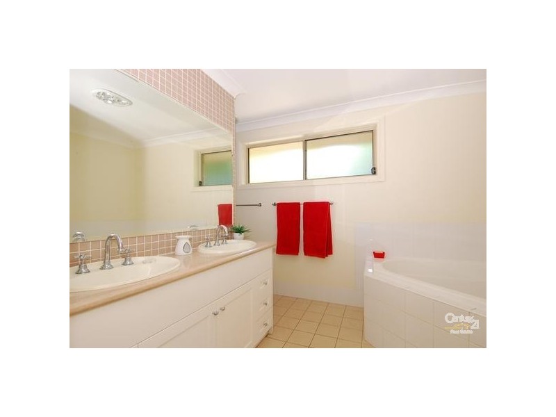 32 Cherrybrook Rd, West Pennant Hills NSW 2125