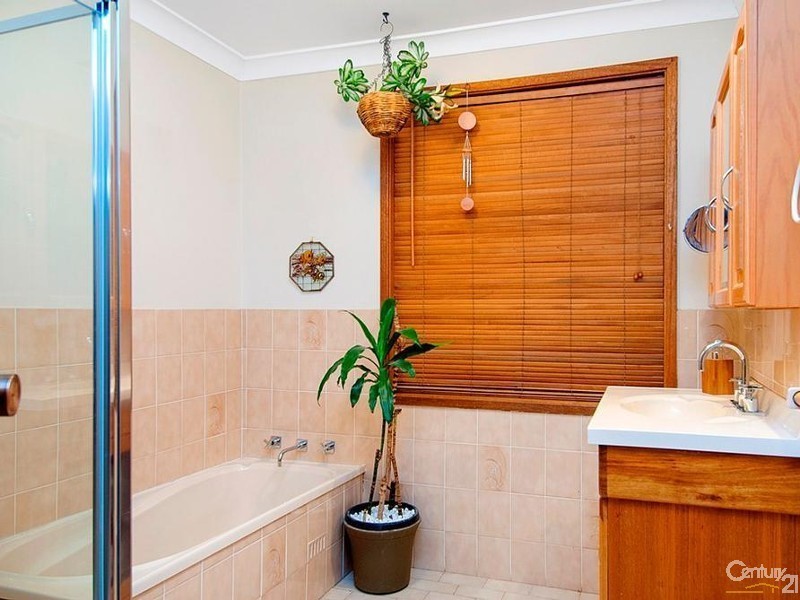 11 Beverley Place, Cherrybrook NSW 2126