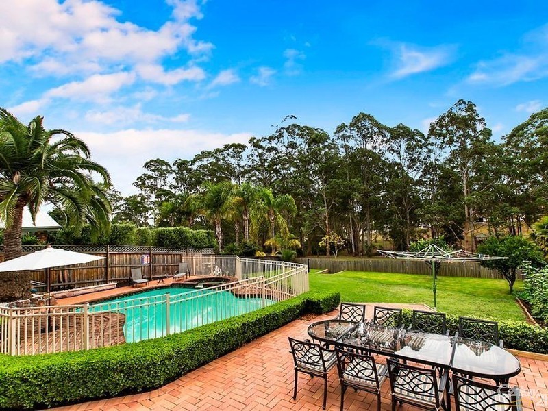 16 Leigh Place, West Pennant Hills NSW 2125