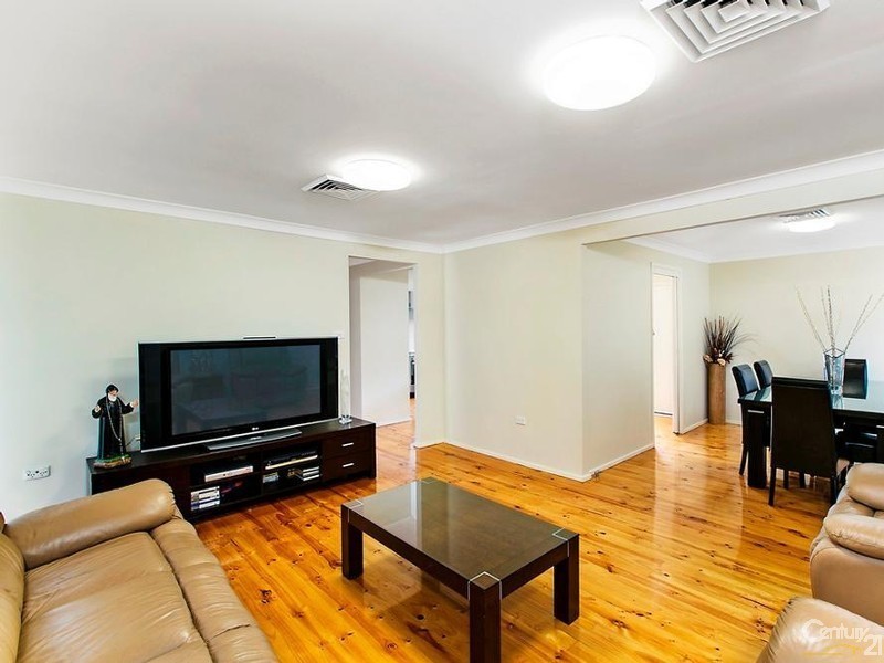 16 Leigh Place, West Pennant Hills NSW 2125