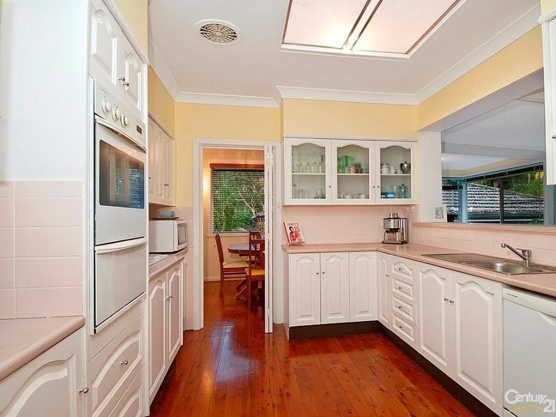 18 Marguerite Crescent, West Pennant Hills NSW 2125