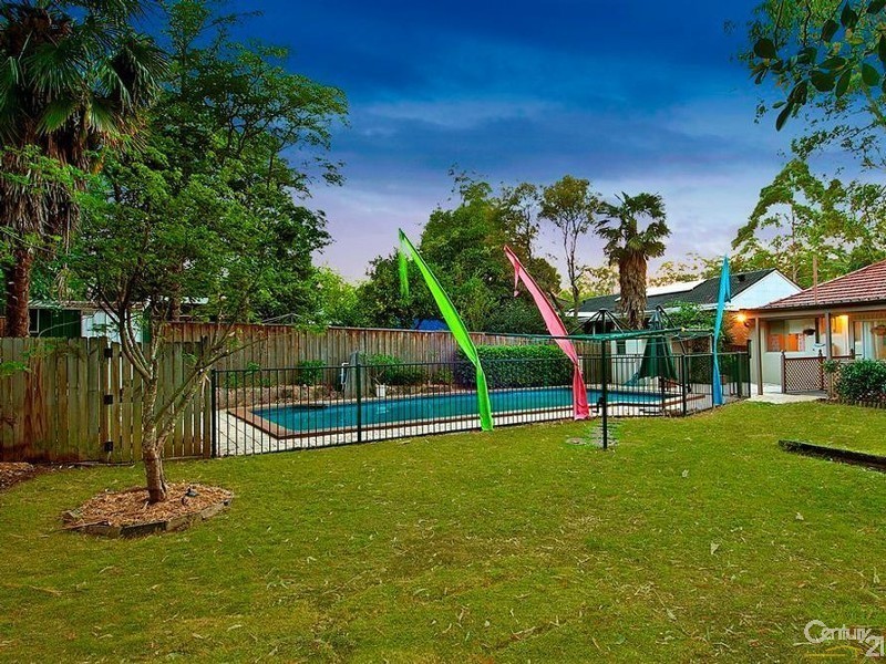 18 Marguerite Crescent, West Pennant Hills NSW 2125