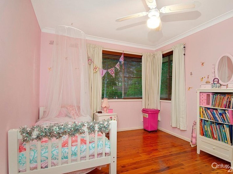 18 Marguerite Crescent, West Pennant Hills NSW 2125