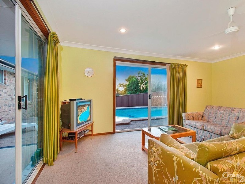 57 Eaton Road, West Pennant Hills NSW 2125