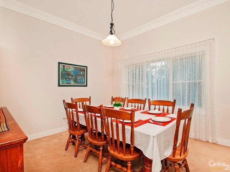 5 Gumleaf Place, West Pennant Hills NSW 2125