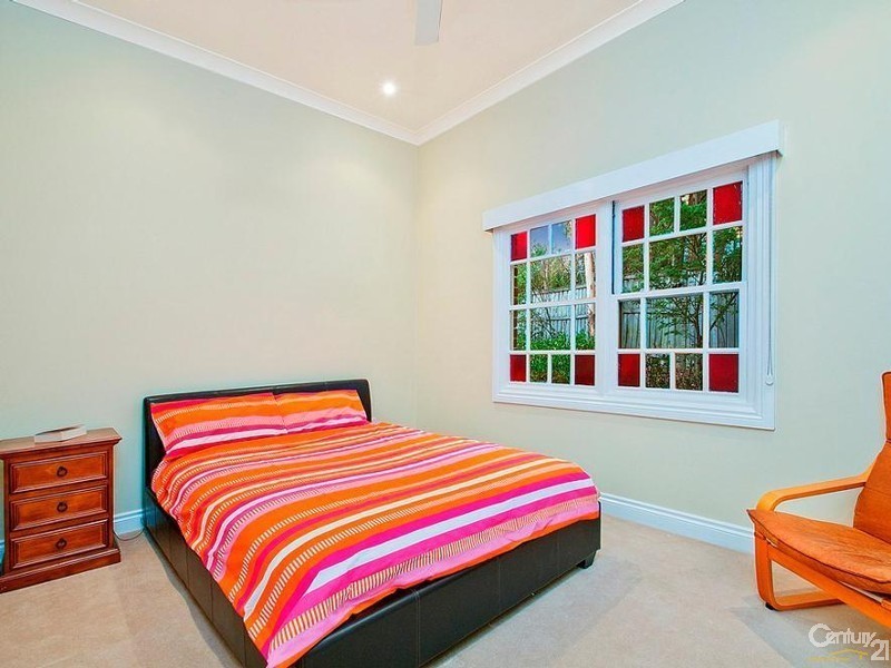 5 Gumleaf Place, West Pennant Hills NSW 2125