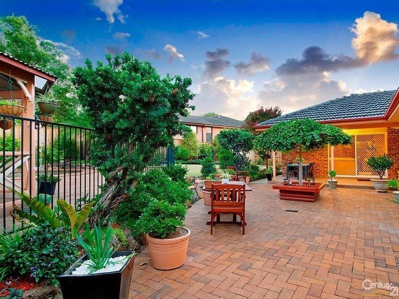 8 James Bellamy Place, West Pennant Hills NSW 2125