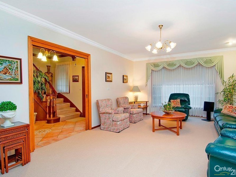 8 James Bellamy Place, West Pennant Hills NSW 2125