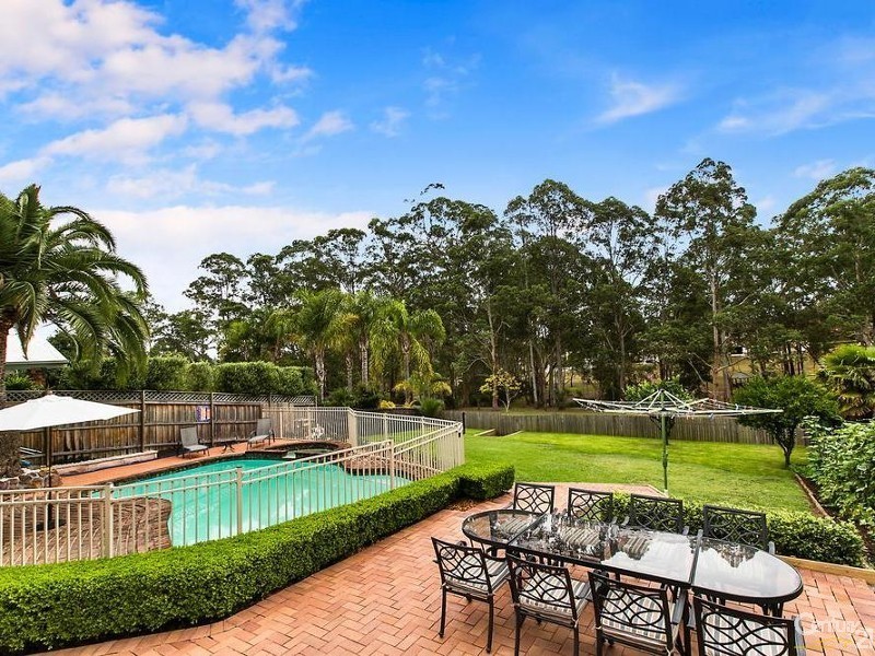 16 Leigh Place, West Pennant Hills NSW 2125