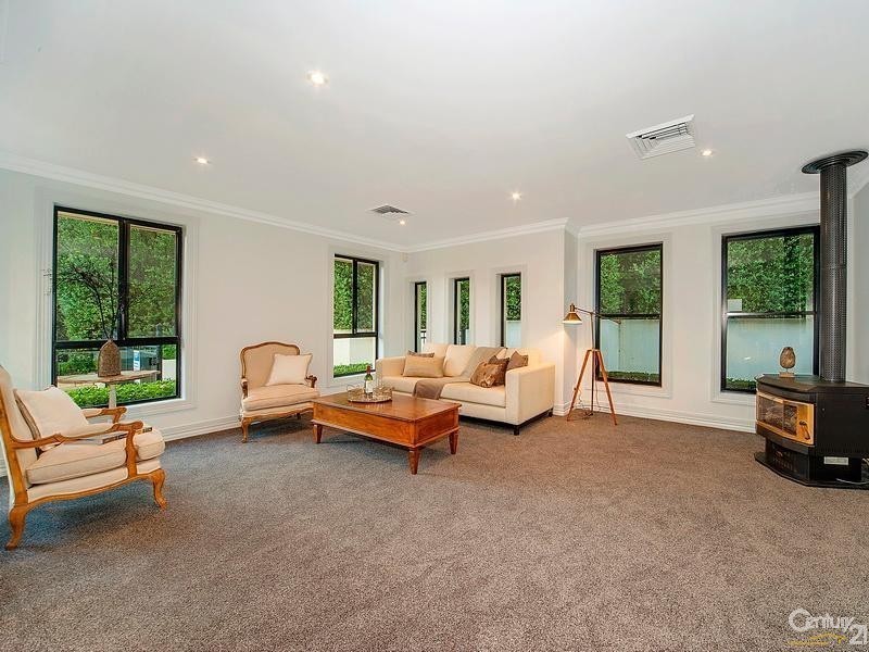 7 Freycinet Close, Dural NSW 2158