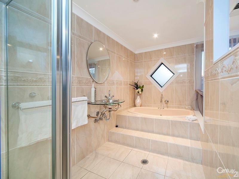 7 Freycinet Close, Dural NSW 2158