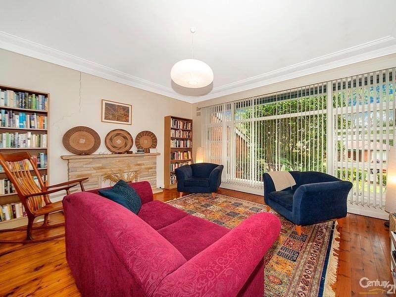 8 Bishop Avenue, West Pennant Hills NSW 2125