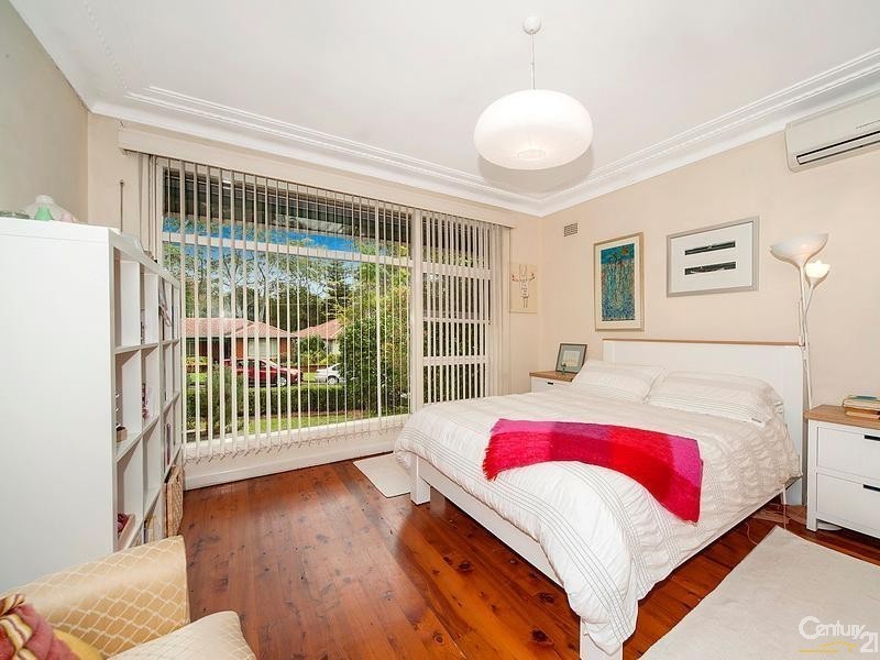 8 Bishop Avenue, West Pennant Hills NSW 2125