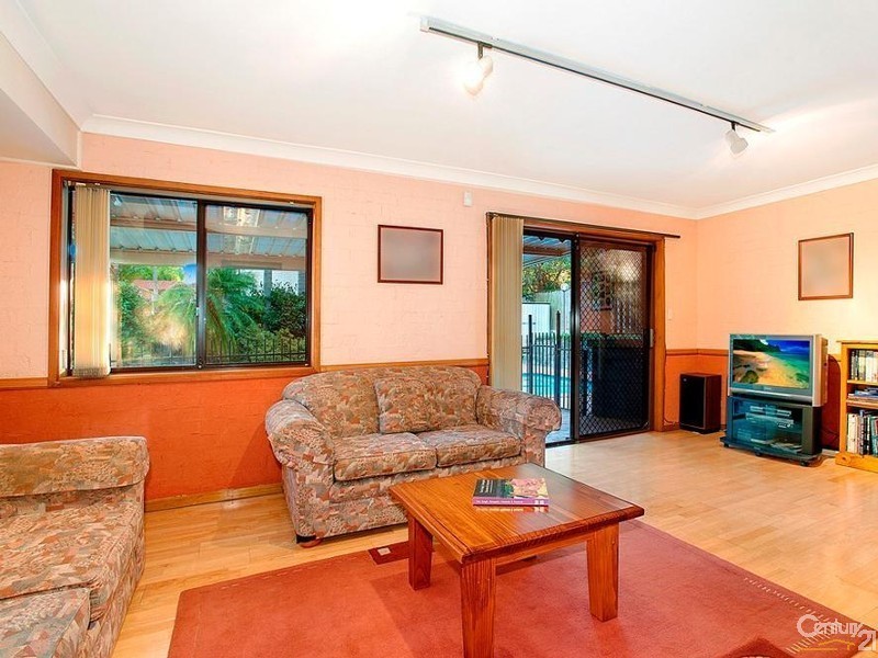 1 Westmore Drive, West Pennant Hills NSW 2125