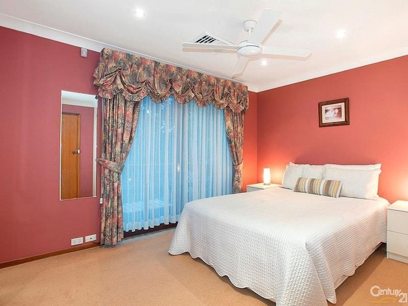 1 Westmore Drive, West Pennant Hills NSW 2125