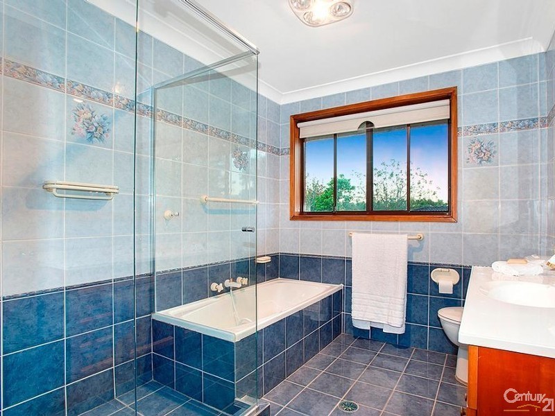 1 Westmore Drive, West Pennant Hills NSW 2125