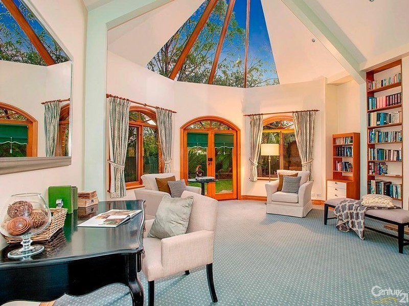 33 Kookaburra Place, West Pennant Hills NSW 2125