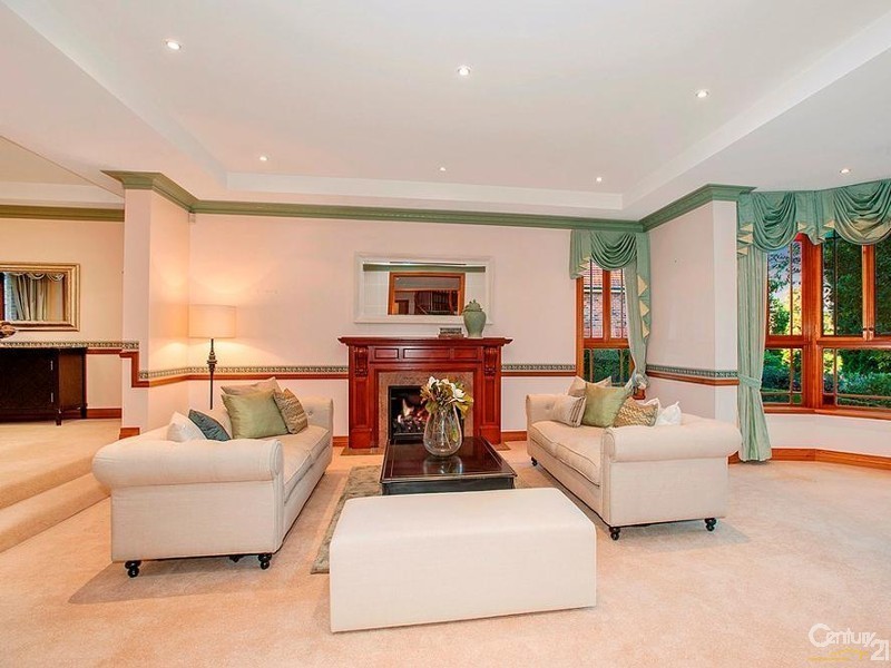 33 Kookaburra Place, West Pennant Hills NSW 2125