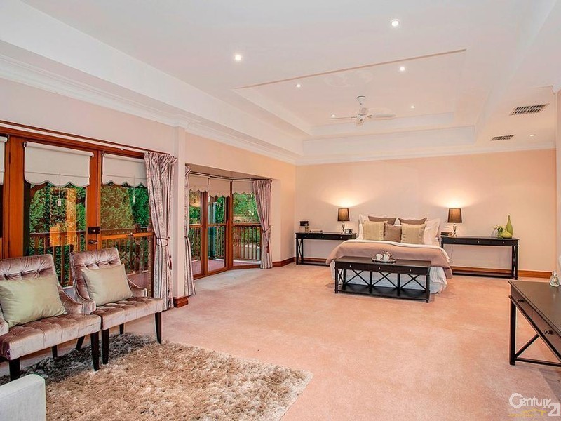 33 Kookaburra Place, West Pennant Hills NSW 2125