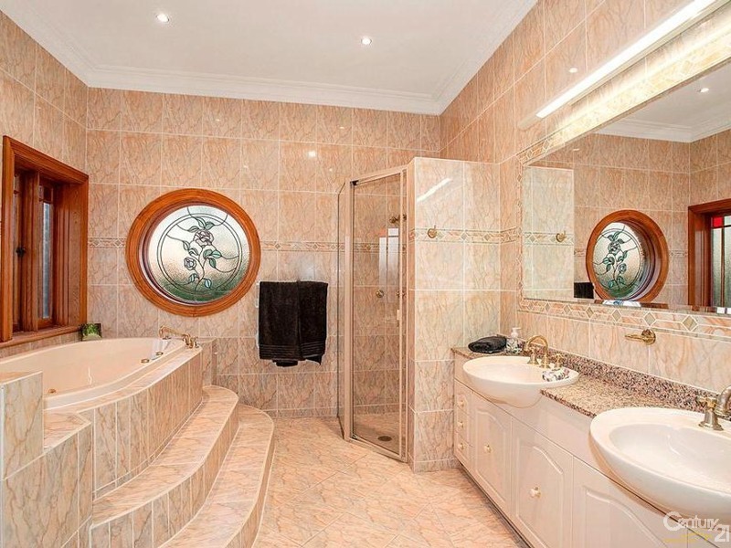 33 Kookaburra Place, West Pennant Hills NSW 2125