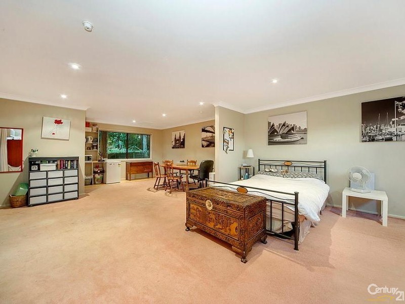 18 Woodcrest Place, Cherrybrook NSW 2126
