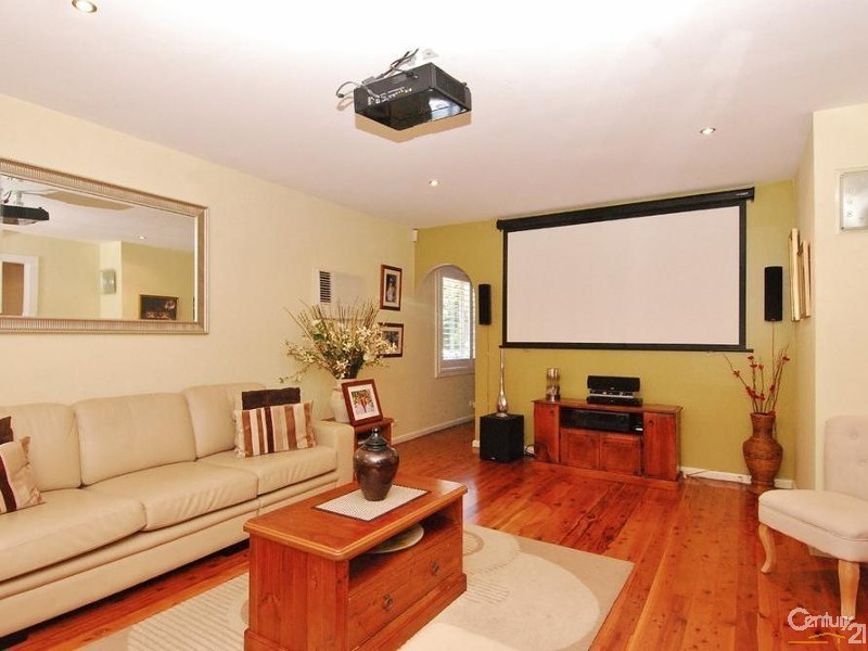 13 Carmen Drive, Carlingford NSW 2118