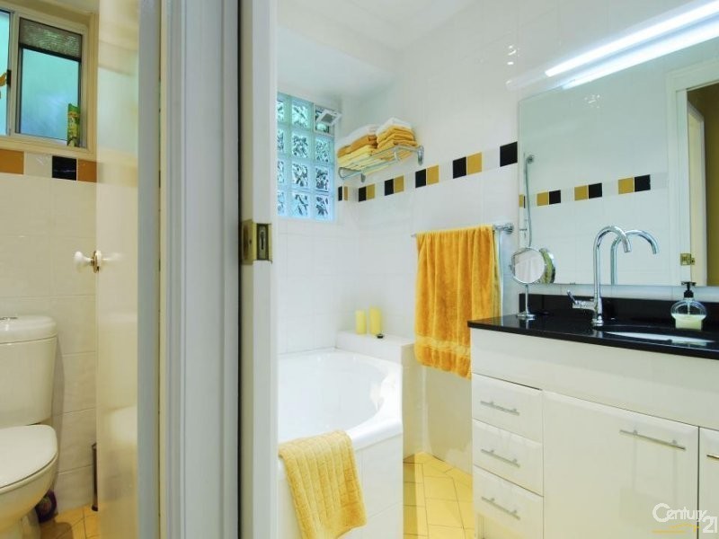 1/4 Rosemary Place, Cherrybrook NSW 2126