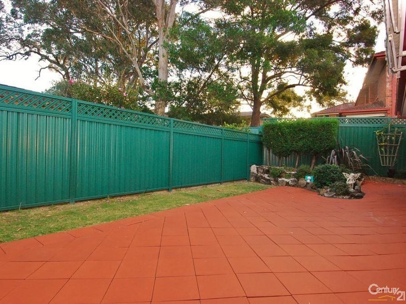 1/4 Rosemary Place, Cherrybrook NSW 2126