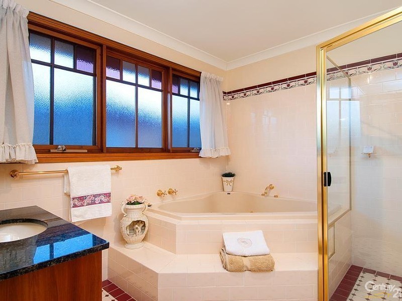 2 Ashford Rd, Cherrybrook NSW 2126