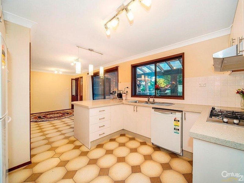 6 Stanton Drive, West Pennant Hills NSW 2125