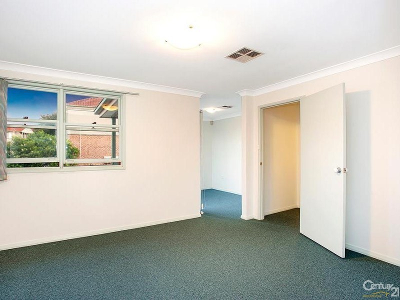 6 Scarborough Way, Cherrybrook NSW 2126