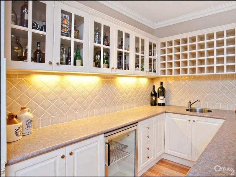 8 Neville Court, Castle Hill NSW 2154