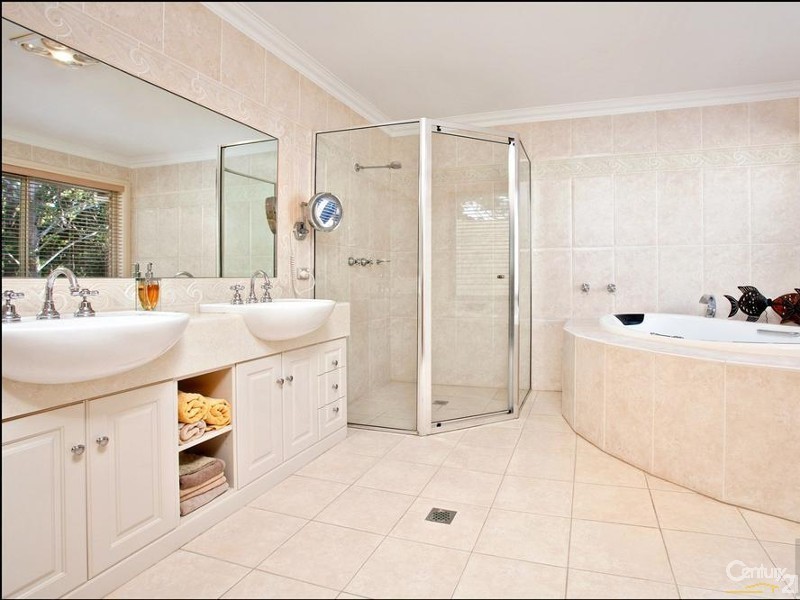 8 Neville Court, Castle Hill NSW 2154