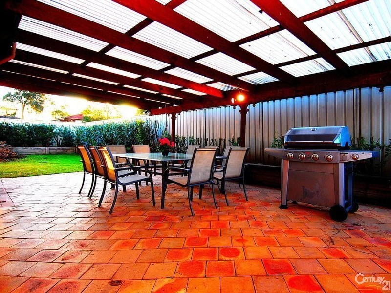 6 Calandra Avenue, Quakers Hill NSW 2763