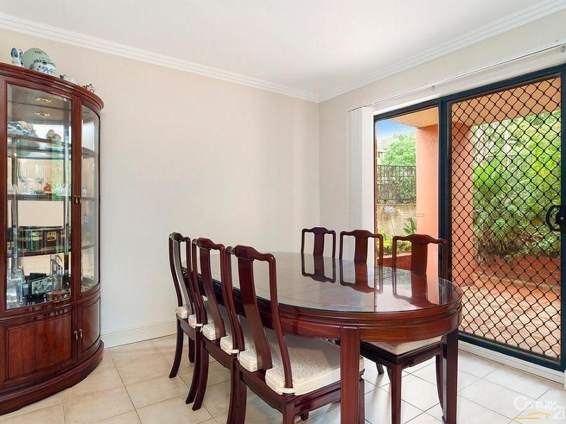 10/15-19 Hume Avenue, Castle Hill NSW 2154