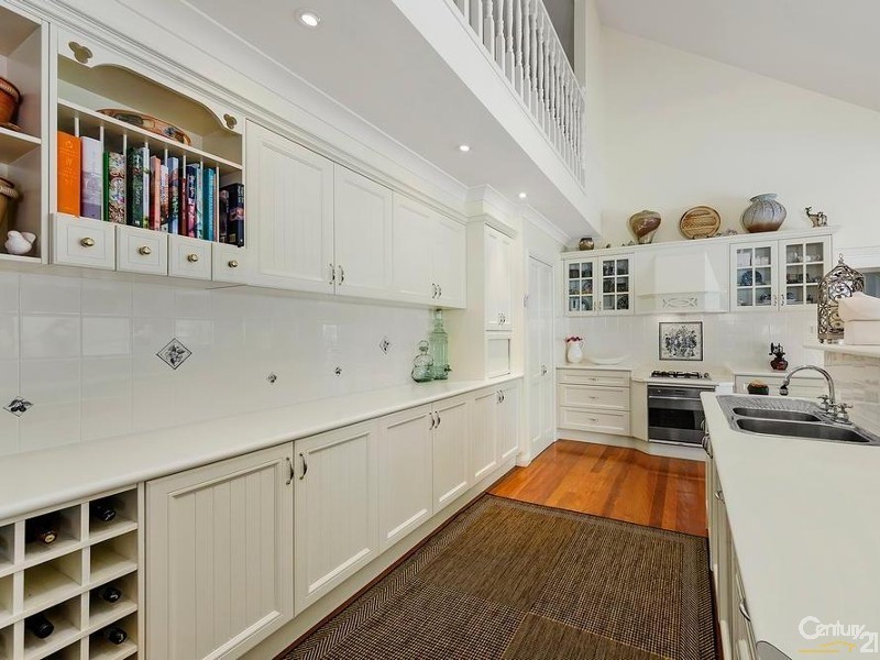 5 Compton Green, West Pennant Hills NSW 2125
