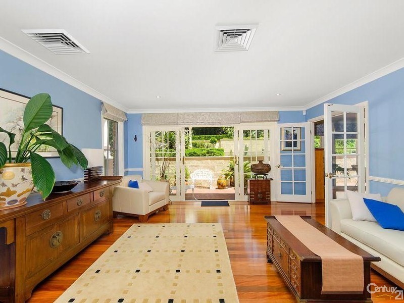 5 Compton Green, West Pennant Hills NSW 2125