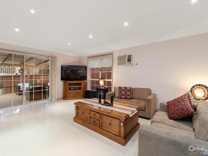 6 Lyndhurst Way, Cherrybrook NSW 2126