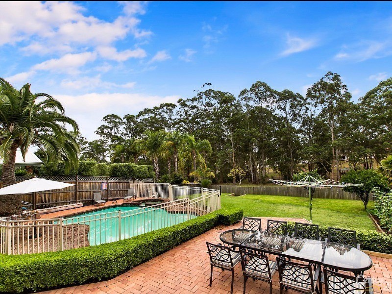16 Leigh Place, West Pennant Hills NSW 2125