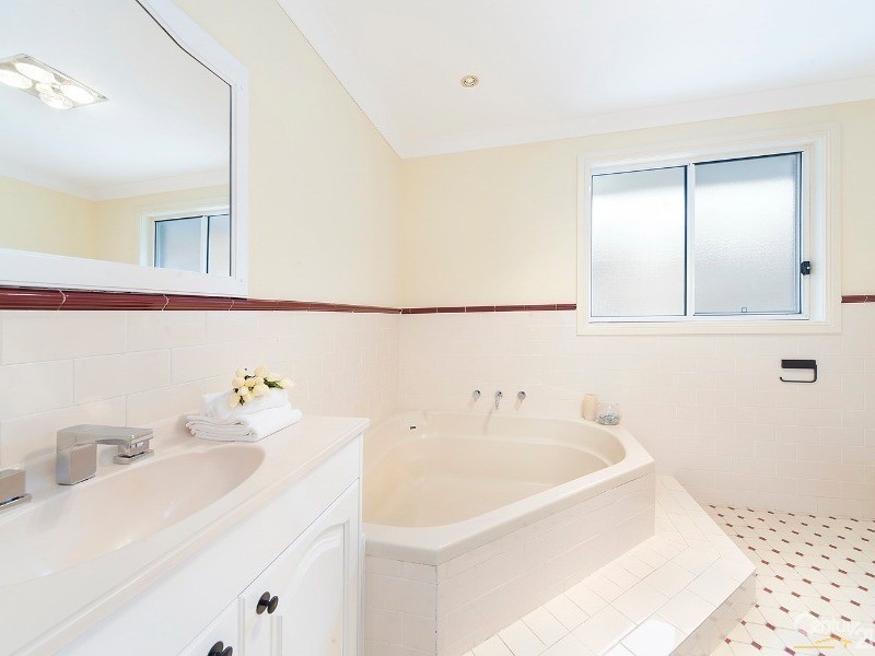 7 Bernard Place, Cherrybrook NSW 2126