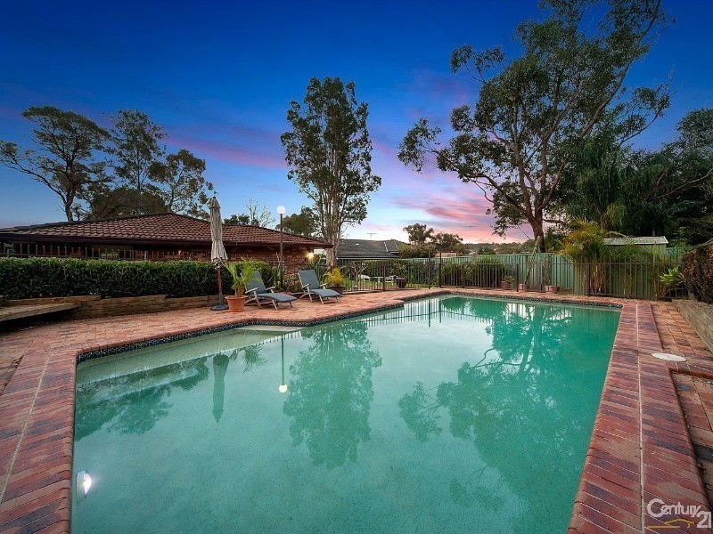 18 Gray Spence Crescent, West Pennant Hills NSW 2125