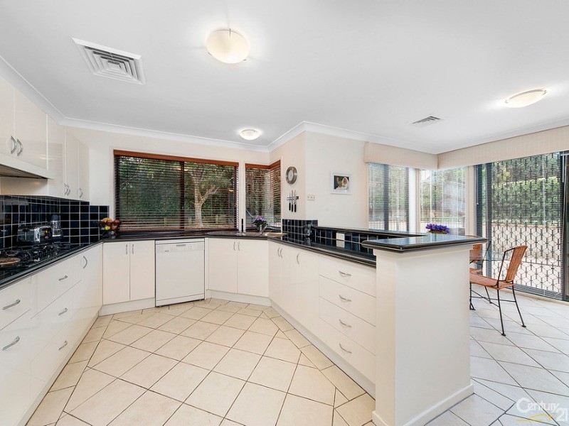 38 Ravensbourne Circuit, Dural NSW 2158