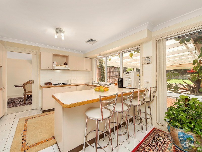 18 Doulton Drive, Cherrybrook NSW 2126