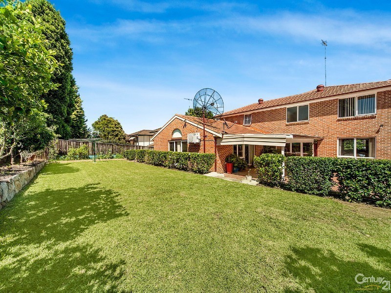 18 Doulton Drive, Cherrybrook NSW 2126