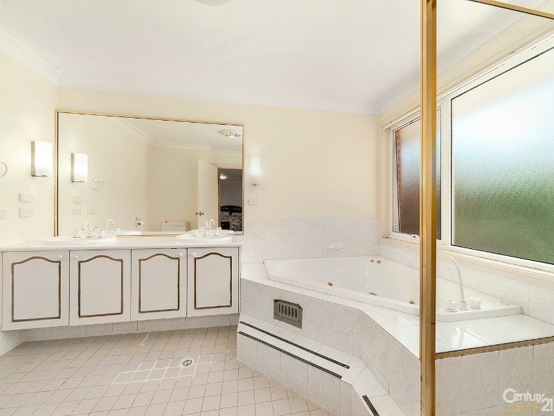 18 Doulton Drive, Cherrybrook NSW 2126