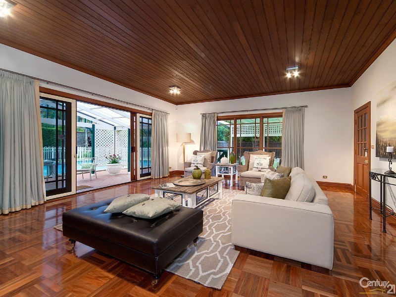 9 Governor Phillip Place, West Pennant Hills NSW 2125