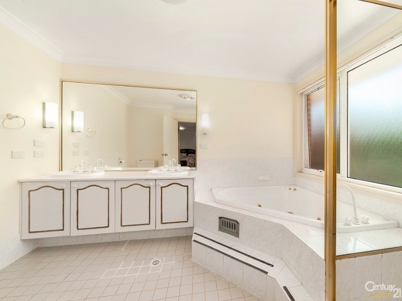 18 Doulton Drive, Cherrybrook NSW 2126