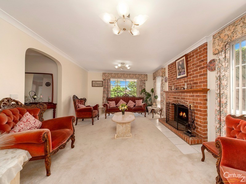 18 Doulton Drive, Cherrybrook NSW 2126