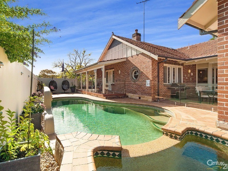 8 Thornbill Way, West Pennant Hills NSW 2125