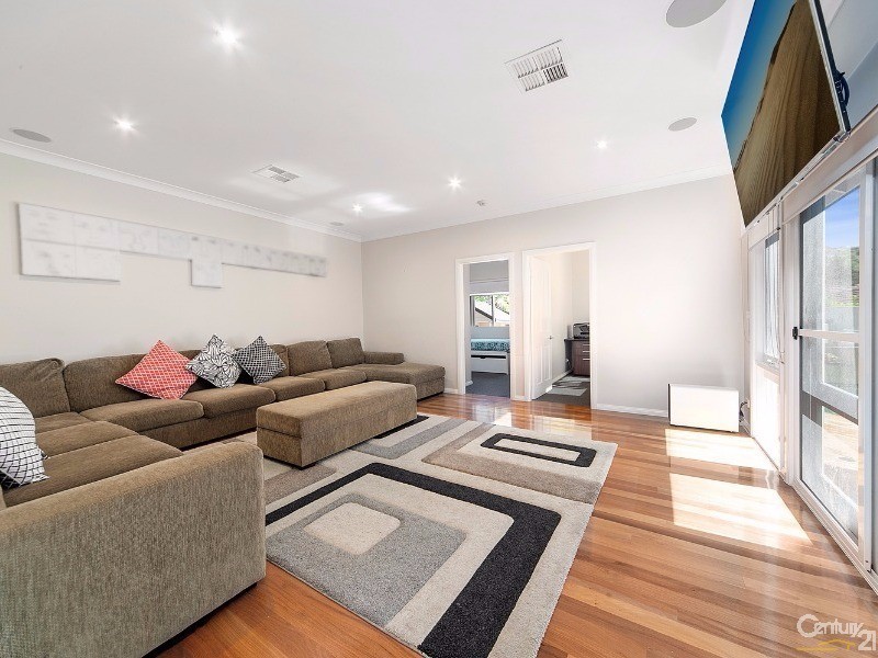 8 Thornbill Way, West Pennant Hills NSW 2125